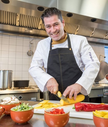 medewerker paresto aan het werk1