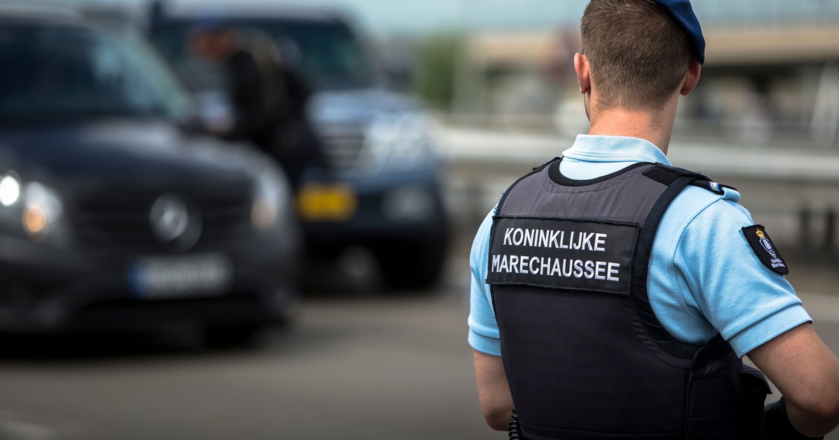 Beveiliger MBO Niveau-2 (KMar) | WerkenbijDefensie.nl