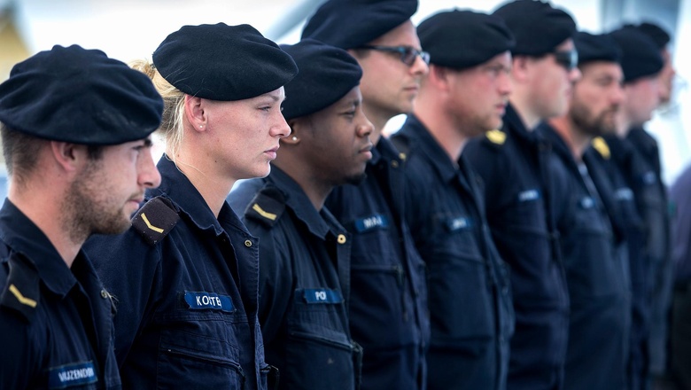 Marinepersoneel opgesteld