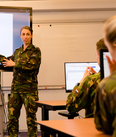 Militaire administratie aan het werk